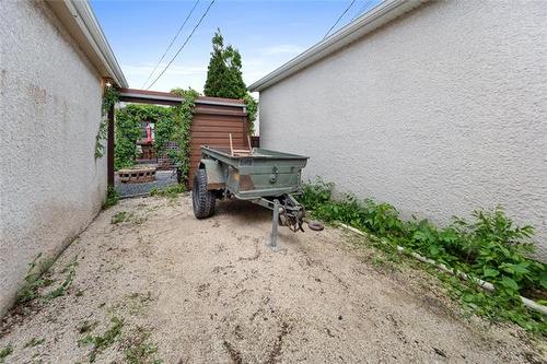 240 Springfield Rd, Winnipeg, MB 