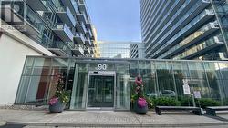 522 - 90 STADIUM ROAD Toronto, ON M5V 3W5
