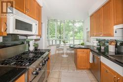 117 - 9 BOARDWALK DRIVE Toronto, ON M4L 6T1