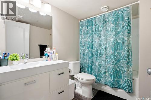 302 Dickson Crescent, Saskatoon, SK 