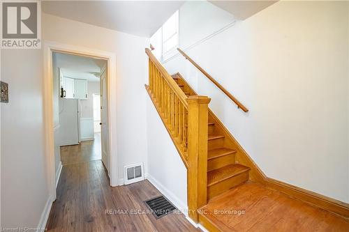 136 Glen Road, Hamilton, ON 