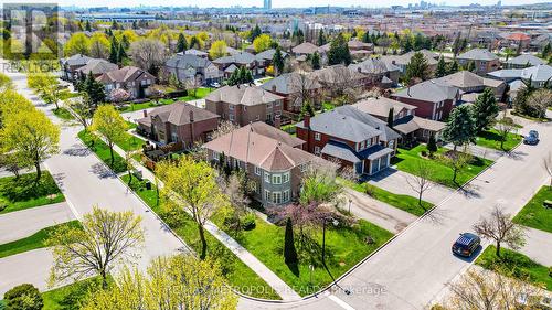 2 SCHOONER COURT  Markham, ON L6C 1R2