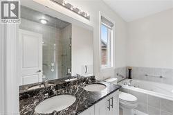 5 pc Ensuite. - 