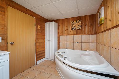 25 Oak Avenue, Oak Point, MB 