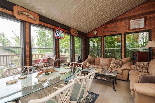 25 Oak Avenue, Oak Point, MB 