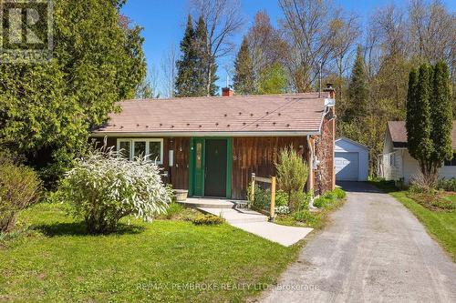98 Glendale Avenue, Deep River, ON 