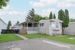 42 Sandale Drive  Winnipeg, MB R2N 1C8