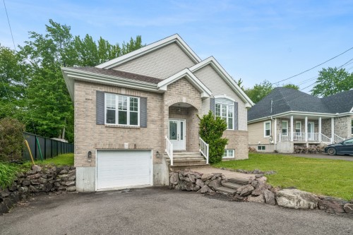 1073 Rue Touchette  Saint-Jérôme, QC J5L 2L7