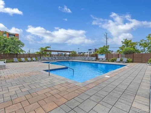 Pool - 404-3163 Boul. De La Gare, Vaudreuil-Dorion, QC 