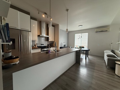 Kitchen - 404-3163 Boul. De La Gare, Vaudreuil-Dorion, QC 