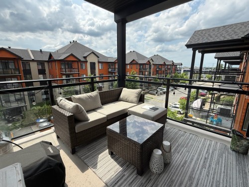 Patio - 404-3163 Boul. De La Gare, Vaudreuil-Dorion, QC 