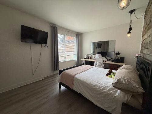 Master Bedroom - 404-3163 Boul. De La Gare, Vaudreuil-Dorion, QC 