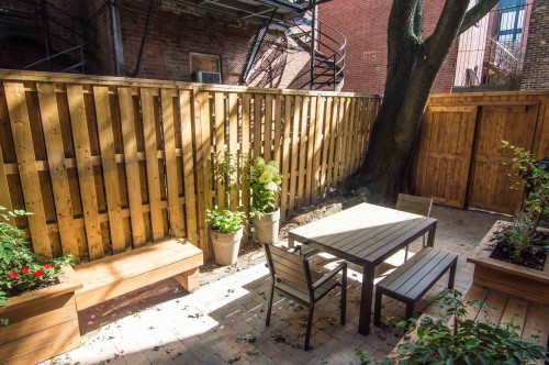 Courtyard - 3612 Av. Laval, Montréal (Le Plateau-Mont-Royal), QC 