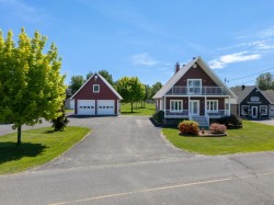 23 Rue Desmarais  Pierreville, QC J0G 1J0