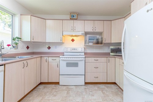 7 Eagle Lane, View Royal, BC 