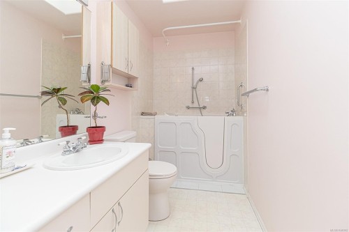 7 Eagle Lane, View Royal, BC 