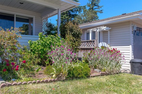 7 Eagle Lane, View Royal, BC 