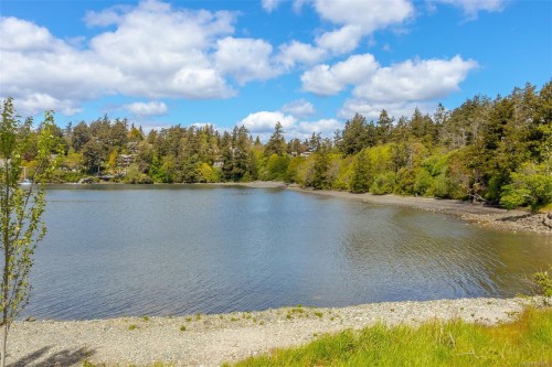 7 Eagle Lane, View Royal, BC 