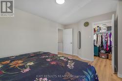 Primary bedroom - 