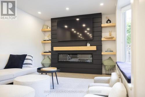51 Haskell Crescent, Aurora, ON 