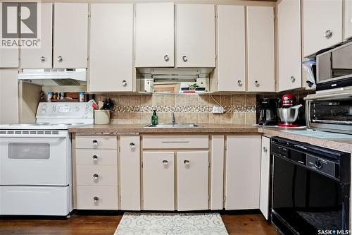 1320 Victoria Avenue, Regina, SK 