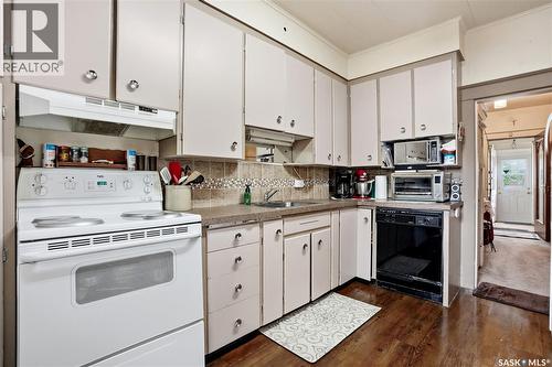 1320 Victoria Avenue, Regina, SK 