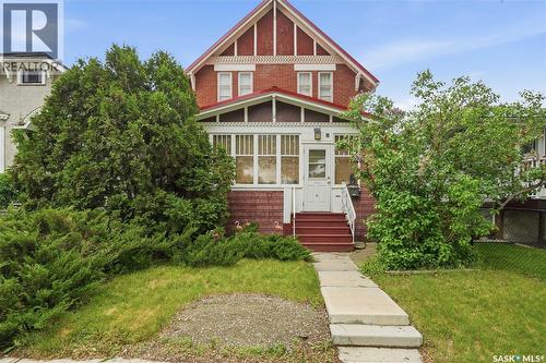 1320 Victoria Avenue, Regina, SK 