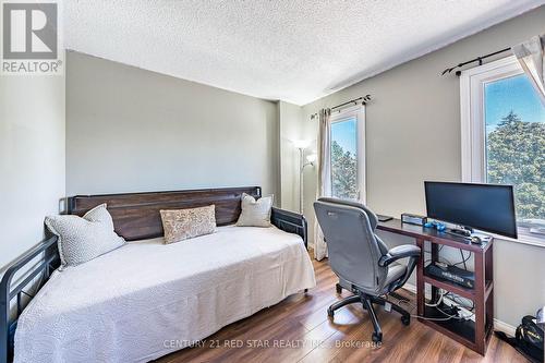 52 Newdale Place, Brampton, ON - Indoor Photo Showing Bedroom