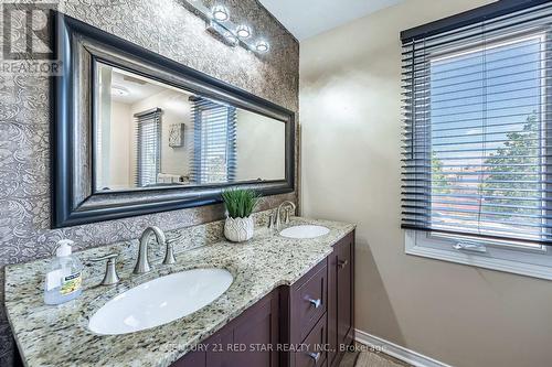 52 Newdale Place, Brampton, ON - Indoor Photo Showing Bathroom