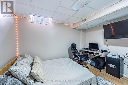 52 Newdale Place, Brampton, ON - Indoor Photo Showing Bedroom