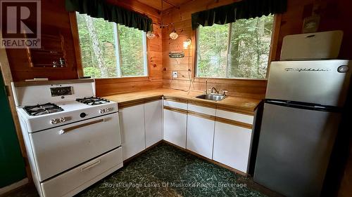 Full-Size Fridge and Propane Stove. - 0 Island Lake Road, Kearney, ON 