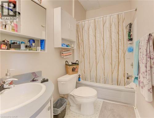 Unit 2: Bathroom - 233 Lancaster Street E, Kitchener, ON 