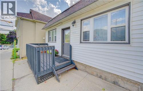 Unit 1: Entry - 233 Lancaster Street E, Kitchener, ON 