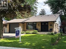 39 FORESTGATE Drive  Hamilton, ON L9C 6A4