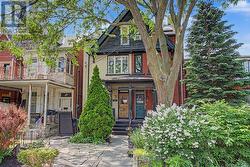 410 MANNING AVENUE Toronto, ON M6G 2V7
