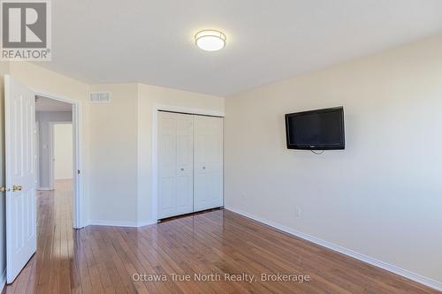 110 Macara Crescent, Ottawa, ON 