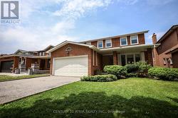 34 RAYNES CRESCENT  Toronto, ON M1V 3V7