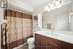 6240 Snowflake Lane Mississauga - 