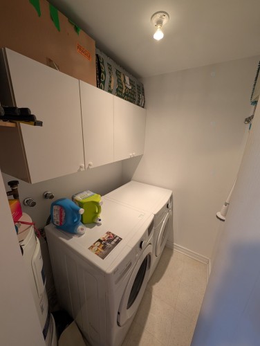 Salle de lavage - 305-5675 Ch. De La Côte-Des-Neiges, Montréal (Côte-Des-Neiges/Notre-Dame-De-Grâce), QC 