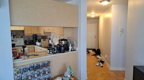 Cuisine - 305-5675 Ch. De La Côte-Des-Neiges, Montréal (Côte-Des-Neiges/Notre-Dame-De-Grâce), QC 
