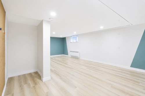 Salle familiale - 79 Rue Venne, Saint-Jacques, QC 