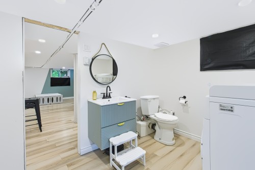 Salle d'eau - 79 Rue Venne, Saint-Jacques, QC 