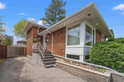 16 Shrewsbury Square Toronto, ON M1T 1L2