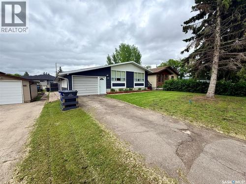 208 7Th Street E, Wynyard, SK 