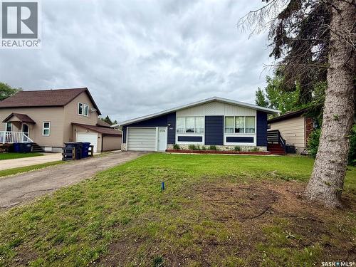 208 7Th Street E, Wynyard, SK 