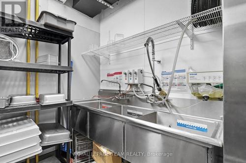 218 Laurier Avenue E, Ottawa, ON 