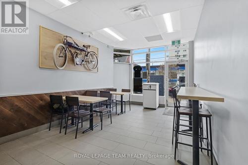 218 Laurier Avenue E, Ottawa, ON 