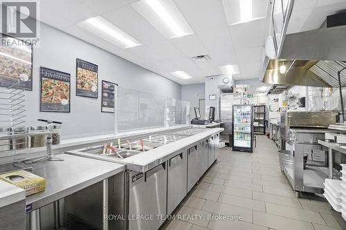 218 Laurier Avenue E, Ottawa, ON 