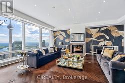 6405 - 180 UNIVERSITY AVENUE Toronto, ON M5H 0A2