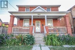 1 - 264 JARVIS STREET Oshawa, ON L1G 5K9
